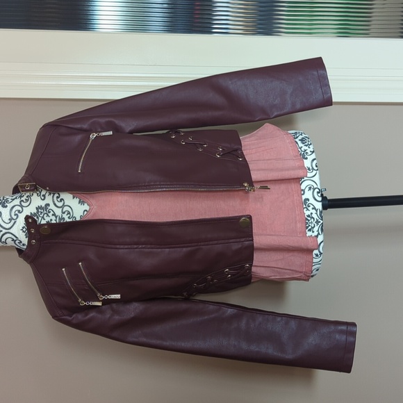 Burgundy Faux leather Jacket Size S - Picture 2 of 7